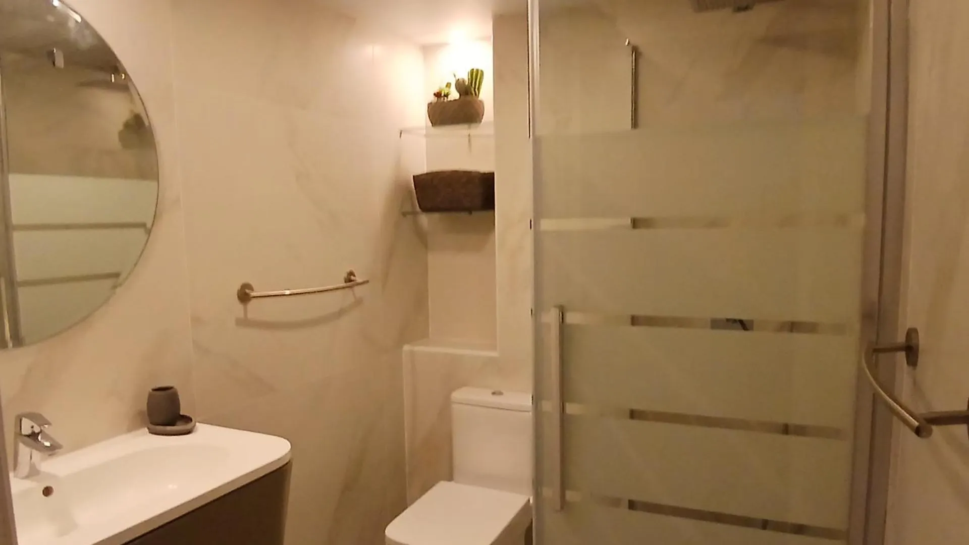 ***** Attic With Impressive Views And Jacuzzi Apartman Cádiz