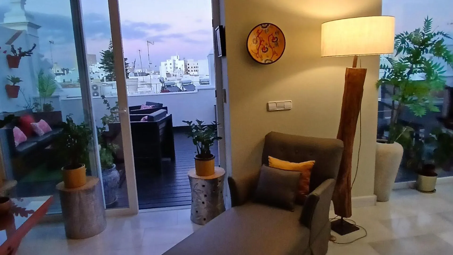 شقة ***** Attic With Impressive Views And Jacuzzi كاديز