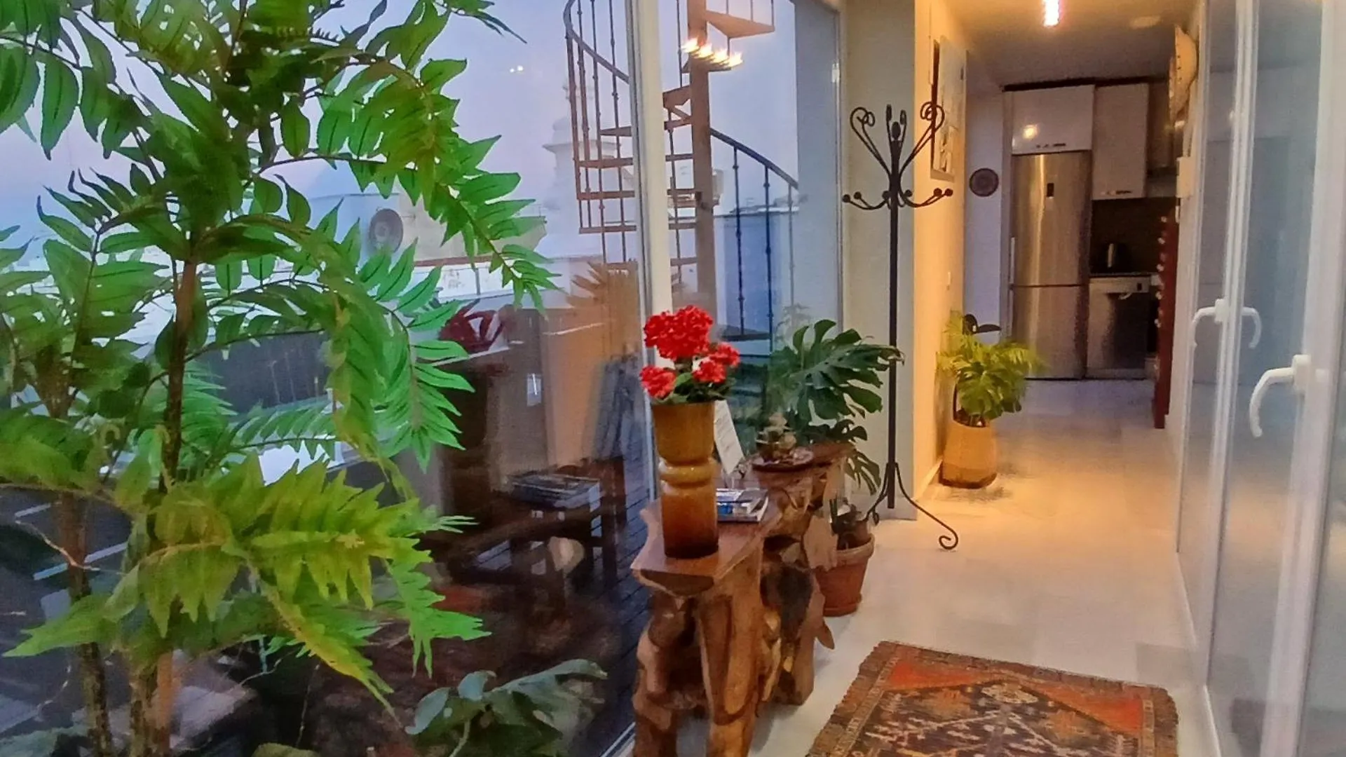 ***** Attic With Impressive Views And Jacuzzi Apartment Cadiz 0*,  Spain