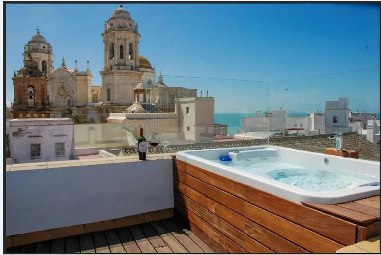***** Attic With Impressive Views And Jacuzzi Apartment Cadiz Spain
